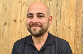 Fachlich relevante Information über Produkte, Anwendungen, Lieferzeiten und  Preise.