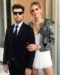 Lei con il figlio e lui ci dà. Everything We Know About Chiara Ferragni And Fedez S Wedding Vogue Paris