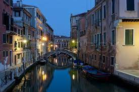 Jul 19, 2021 · you may need these items when dressing at night, when it can get colder and also when dining in a nice restaurant. Canal In Venice Italy At Night Stock Image Colourbox
