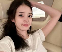 IU with her innocent and pure face is very beautiful 🥰