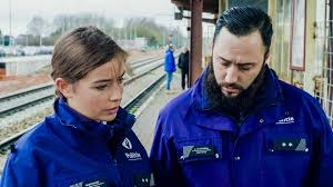 Ghost rockers, steracteur, gros, misfit. En Dan Duikt De Buurtpolitie Plots Op In Familie Het Belang Van Limburg Mobile