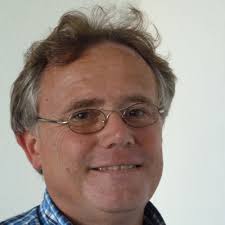 Dr. Thomas Mannel koordiniert die neue DFG-Forschergruppe &quot;Quark Flavour Physics and Effective Field Theories&quot;. Die Meldung ist taufrisch, das Thema komplex ... - mannel
