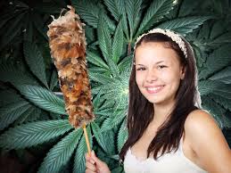 Cocaine, cannabis and various pills appear to be on offer on craigslist. Craigslist Palm Springs Stoner Seeks Cleaning Lady He Can Pay With Weed Cactus Hugs