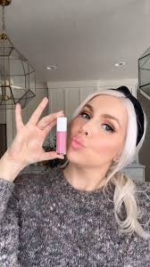 Obsessed with my new favorite lip oil from @wellpeople 💕 I’m wearing  Cherry Blossom—the perfect pink with clean, botanical ingredients that  hydrate and add a sheer tint. A must-have for soft, ...