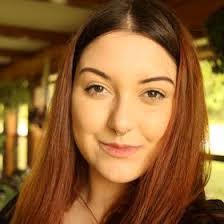 Holly Sayre's Instagram, Twitter & Facebook