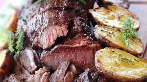 Se poate pregăti pastramă din mai multe cărnuri, însă cele mai populare sunt oaia, mielul, vita și curcanul. La Gratar Bucataria De Vara Ep 2 Friptura De Miel La Gratar Youtube