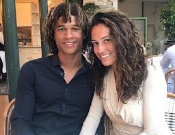 At £40 million, nathan aké seems a great value signing for manchester city, and looks poised to play a major role during his first season at the club. Kaylee Ramman Tunangan Nathan Ake Yang Juga Perancang Bikini Dari Sampah Plastik Okezone Bola