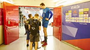 Enjoy the highlights from the women's match between japan and brazil from the fivb volleyball world cup 2019. Volleyball King Height 218cm Spike 375cm Volleyball Giant Dmitriy Muserskiy Hd Youtube