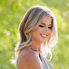 Allie Dahlgren's Instagram, Twitter & Facebook