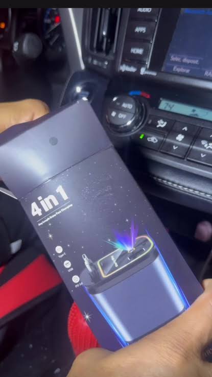 #Cargadorretráctil para coche 4 en 1 con luz roja y azul, cable retráctil  de 31 pulgadas (para dispositivos tipo C e #iOS ), accesorios de viaje para  coche #cargador #xchystore