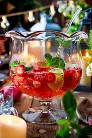 Erdbeer Hugo Bowle Rezept Lecker Rezept Hugo Bowle Bowle Rezept Bowle Rezepte Mit Alkohol