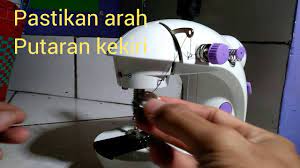 Mesin jahit manual adalah mesin jahit yang digerakkan menggunakan kaki untuk menjalankan mesinnya. Memasang Benang Bawah Mesin Jahit Mini Sm 202 Youtube
