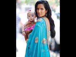 Padma lakshmi and adam dell got hot 'n' heavy at a soho eatery. Padma Lakshmi S Single Mom Struggle Hindustan Times
