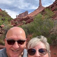 President Obama has also questioned why the Republican Party still supports  Donald J. Trump. http://bbc.in/2as1Rgu