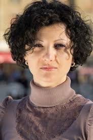 Curly short hair can look. Http Www Short Haircut Com Wp Content Uploads 2014 12 Short Curly Hair Ideas 8 Jpg Short Curly Haircuts Curly Hair Styles Short Hair Styles 2014