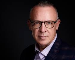 Waylon Garrett's Instagram, Twitter & Facebook