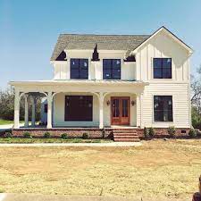 Pin By Rebecca Casey On Home House Exterior White Farmhouse Exterior Modern Farmhouse Exterior