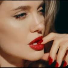 Angelina Jolie chats with bass-baritone Christopher Job and The Met's Music  and Artistic Director Yannick Nézet-Séguin, after the @MariaFilm_ screening  in New York. #Maria © jablonkadonkk