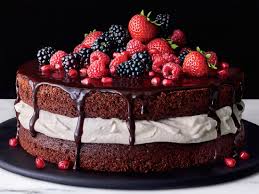 Low fat chocolate berry dessert : The Ultimate Decadent Chocolate And Cream Layer Cake Recipe Cooking Light