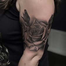 Black And Grey Tattoo Artists Austin My Roses By Fernando Simon Silver Compass Tattoo Austin Tx Blackandgreytattoo Cheyennehawkpen Austin Tattoo Artists Black And Grey Tattoos Compass Tattoo