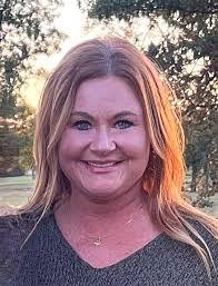 Mandy Light's Instagram, Twitter & Facebook