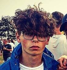 Two Brits dead after speeding car they were in crashes