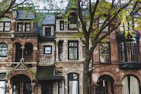 (reminder: i won't be covering the blackstone / west farnam neighborhood here because its south of dodge.) started in 1905, it took more than 50 years to finish the cathedral. Gold Coast Chicago Neighborhood Guide Compass