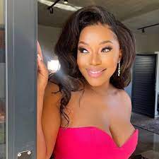 Ayanda Bandla-Ngubane | And the category is… 💄: @amahlembonani_ | Instagram