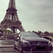 Un Diner Sur Les Quais De Paris Paris Luxury Cab Met A Disposition Un Vehicule Pour Votre Soiree Paris Luxury Cab Mercedes Tour Eiffel Paris Mercedes
