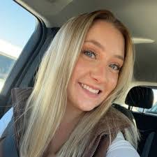 Cassidy Weaver's Instagram, Twitter & Facebook