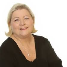 Melissa Schauer's Instagram, Twitter & Facebook