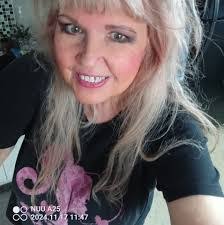 Karen Delaney's Instagram, Twitter & Facebook