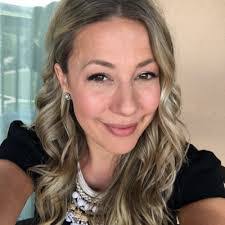 Danielle Kraus's Instagram, Twitter & Facebook