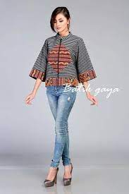 Yuk simak kursus untu belajar desain baju berikut, genk. Pakaian Atasan Baju Atasan Wanita Desain Blus Gaya Busana