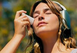 Protector solar en stick: un formato cómodo y ya sostenible