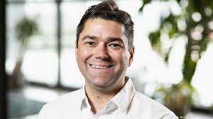Texas roadhouse is based in taylor's hometown of louisville, kentucky. The Inside Story On Texas Roadhouse Ceo S Creative Impulses Nbsp And His Next Big Project Louisville Business First
