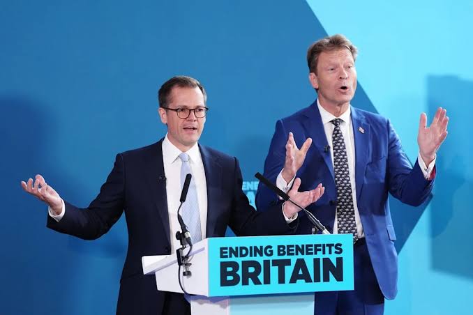 Mandatory 20-hour community work plan for benefits claimants unveiled by Reform  UK - Yahoo News Canada