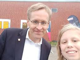 Daniel Günther: Warum mein Sohn leider ein Selfie mit dem  Ministerpräsidenten machte