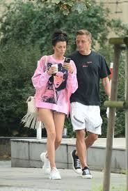 Jakub rzeźniczak (born 26 october 1986 in łódź) is a polish defender who plays for wisła płock.besides poland, he has played in azerbaijan. Jakub Rzezniczak Odwiedzil Byla Partnerke W Szpitalu Pokazal Pierwsze Zdjecie Z Oliwierem Kozaczek