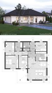 Bungalow Haus Modern Mit Walmdach Bauen Fertighaus Winkelbungalow Grundriss 5 Zimmer 130 Qm Gross In 2020 House Construction Plan My House Plans Bungalow House Plans