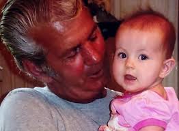 Davido,his dad and his siblings. Davido is the last born in the family💰🤩  Arizona Bou