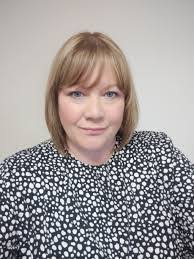 Lorraine Ridley's Instagram, Twitter & Facebook