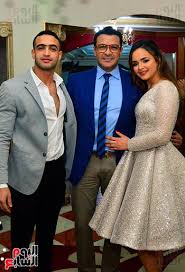 محمد رجب من مواليد محافظة الجيزة وبالخصوص منطقة ساقية مكي بالجيزة و التحق بمدرسة الطلائع الإعدادية ومدرسة الثانوية العسكرية بالجيزة وكان محمد دائما يحلم بأن يصبح ضابطا، وعلى الرغم من أسرته توقعوا له أن يدخل. Ù…Ø­Ù…Ø¯ Ø±Ø¬Ø¨ ÙŠØ­ØªÙÙ„ Ø¨Ø®Ø·ÙˆØ¨Ø© Ø§Ø¨Ù† Ø´Ù‚ÙŠÙ‚ØªÙ‡ Ø¹Ù„Ù‰ Ø§Ø¨Ù†Ø© Ø´Ù‚ÙŠÙ‚ØªÙ‡ Ø§Ù„Ø£Ø®Ø±Ù‰ ØµÙˆØ± Ø§Ù„ÙŠÙˆÙ… Ø§Ù„Ø³Ø§Ø¨Ø¹