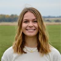 Sara Mclaughlin's Instagram, Twitter & Facebook