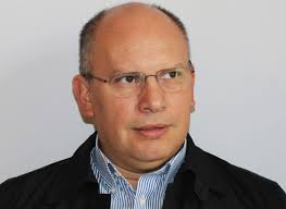 Las ciudades del gigante muerto