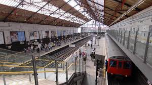 The men's tournament in volleyball at the 2012 summer olympics was the 13th edition of the event at the summer olympics, organised by the world's governing body, the fivb, in conjunction with the ioc. Earl S Court Underground Station Station De Metro Visitlondon Com