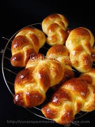Briochettes A La Fleur D Oranger Tresse A Un Brin Briochette Alimentation Recettes De Cuisine