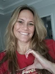 Diane Tuttle's Instagram, Twitter & Facebook