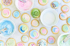 Simple Cookie Glaze King Arthur Flour Hard Shiny Glaze For Decorating Cookies Cookie Glaze Easy Cookies Cookie Decorating