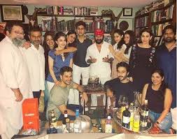 Inside Pics Kareena Kapoor Khan Hosts Saif Ali Khan S Birthday Bash Sara Ibrahim And Others Attend Kareena Kapoor Khan Sara Ali Khan Kareena Kapoor